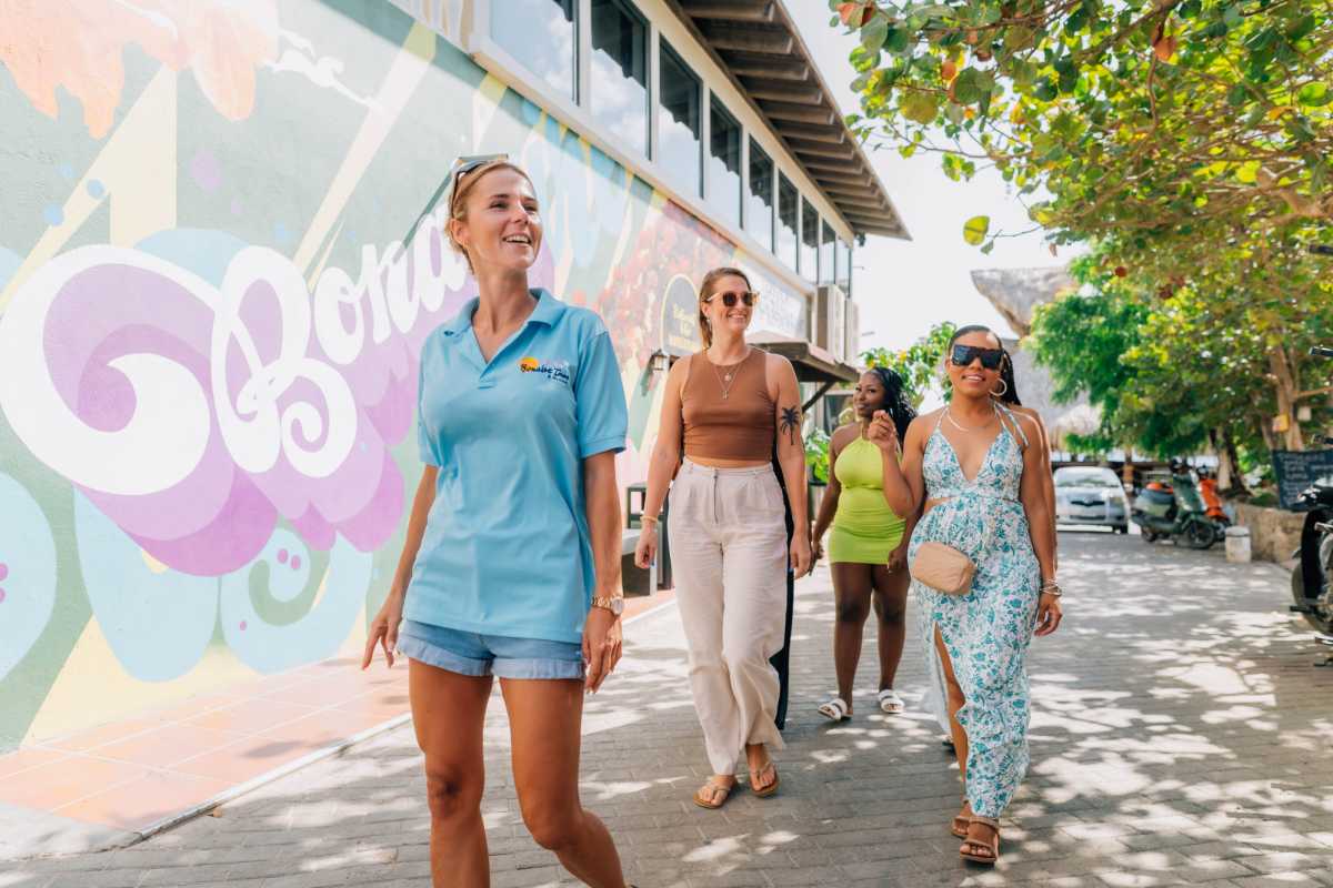 Walking Tour with Lunch & Ice Cream